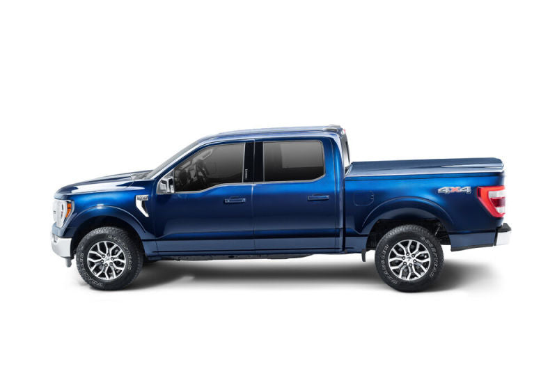 Load image into Gallery viewer, UnderCover 2021 Ford F-150 Crew Cab 5.5ft Elite LX Bed Cover - Antimatter Blue
