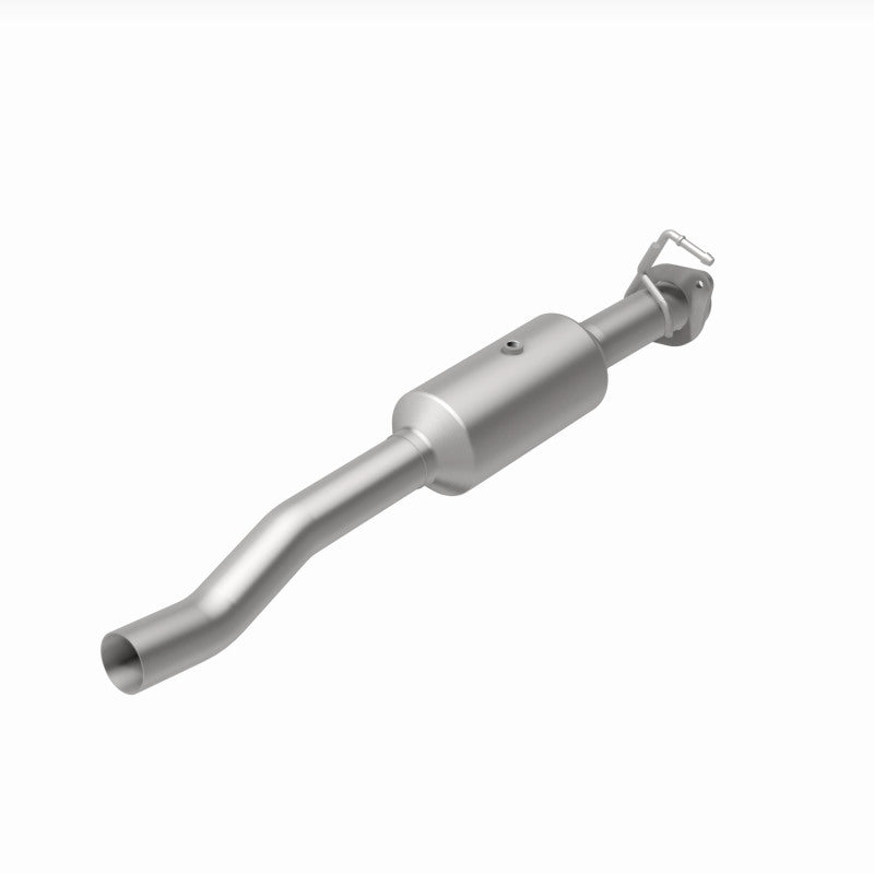 Load image into Gallery viewer, MagnaFlow 16-19 Ford F-650 V10 6.8L Underbody Direct Fit Catalytic Converter
