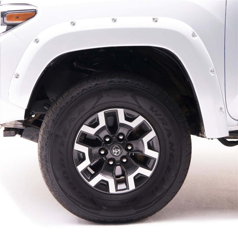 Load image into Gallery viewer, EGR 14+ Chev Silverado 5ft Bed Bolt-On Look Color Match Fender Flares - Set - Summit White
