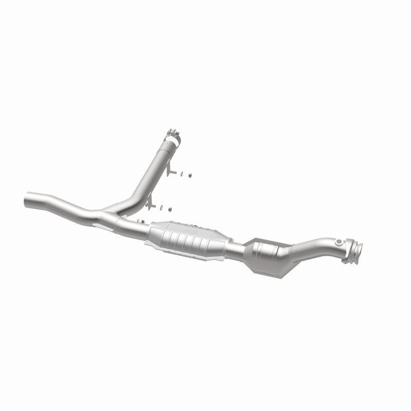 Load image into Gallery viewer, MagnaFlow Conv DF 97-98 Ford Trucks 4.6L
