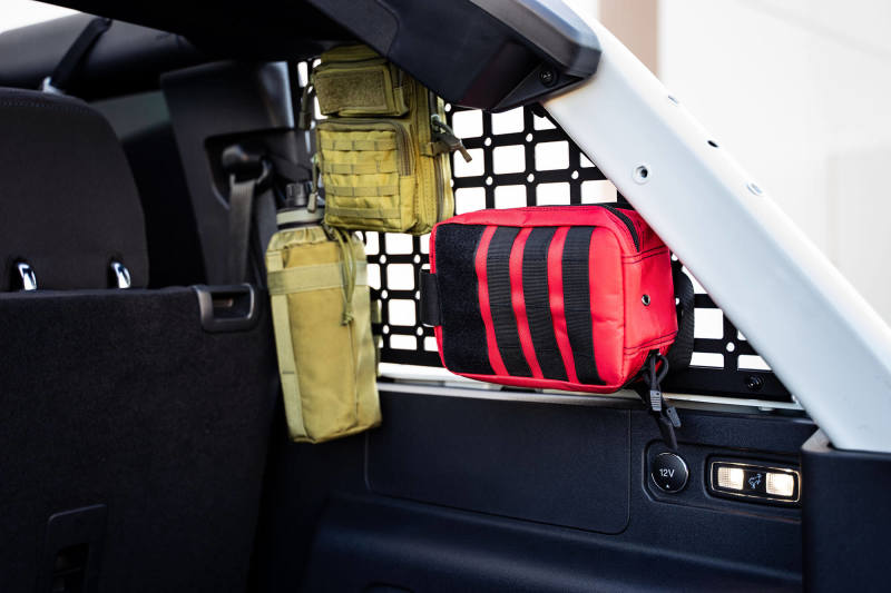 Load image into Gallery viewer, DV8 21-23 Ford Bronco Rear Window Molle Panels
