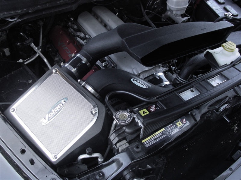 Load image into Gallery viewer, Volant 04-06 Dodge Ram 1500 8.3 V10 Pro5 Closed Box Air Intake System
