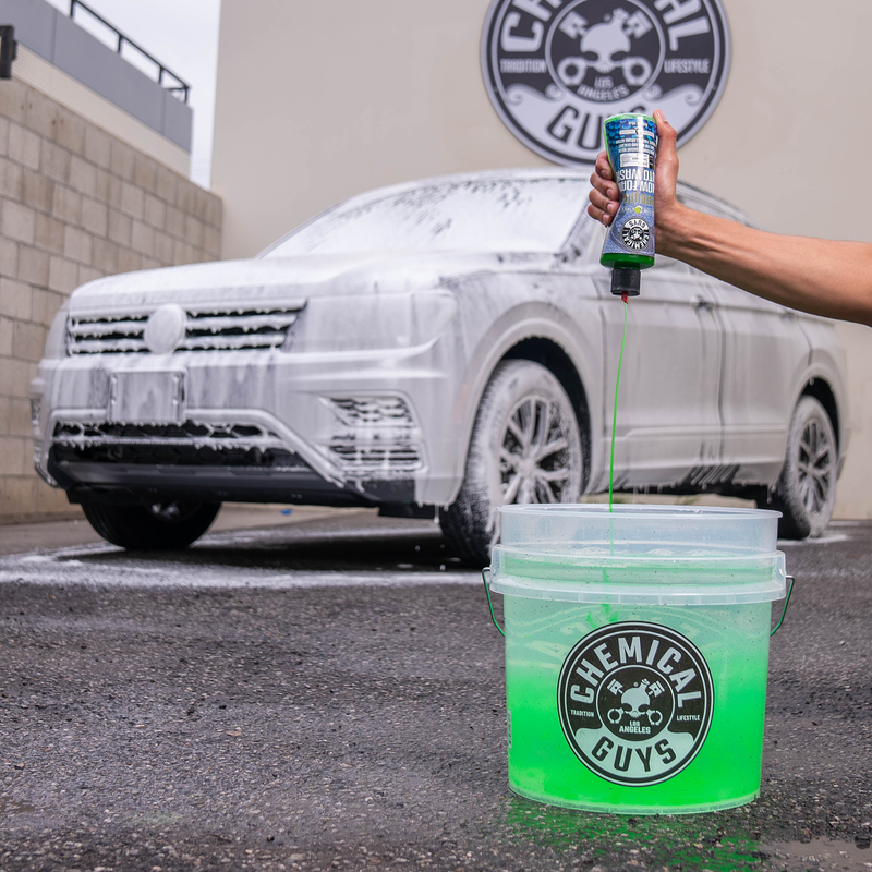 Load image into Gallery viewer, Chemical Guys Heavy Duty Ultra Clear Detailing Bucket
