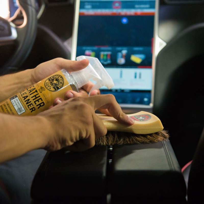 Load image into Gallery viewer, Chemical Guys Long Bristle Horse Hair Leather Cleaning Brush
