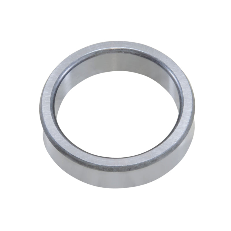 Load image into Gallery viewer, Yukon Gear Toyota Bearing Retainer For 01-02 4Runner / 01-04 Tacoma &amp; 00-06 Tundra
