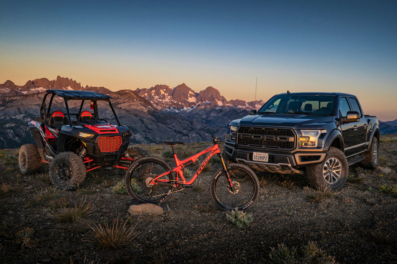 Load image into Gallery viewer, Fox 20+ GM 2500/3500 HD 2.0 Performance Series IFP Rear Shock 0-1in Lift
