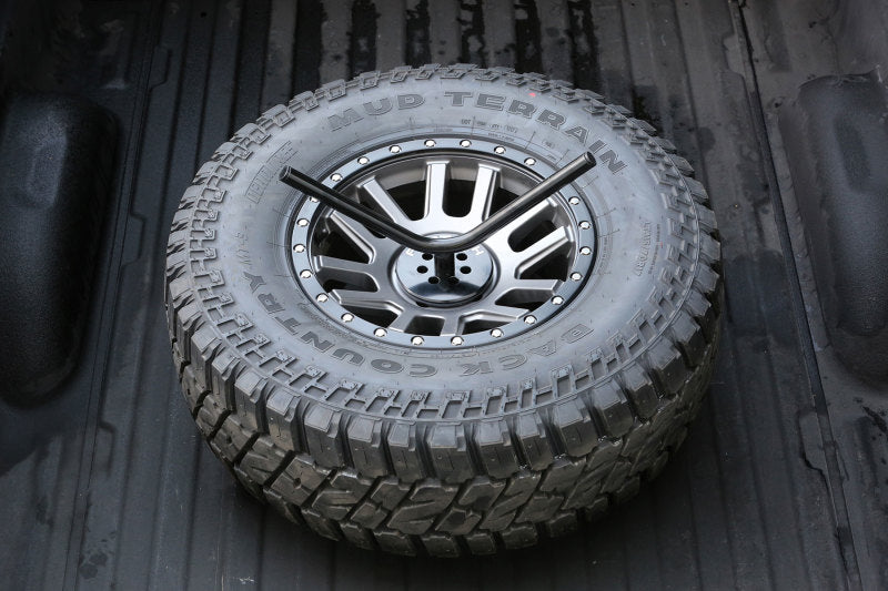 Load image into Gallery viewer, Fabtech Universal Spare Tire Flat Mount - Black
