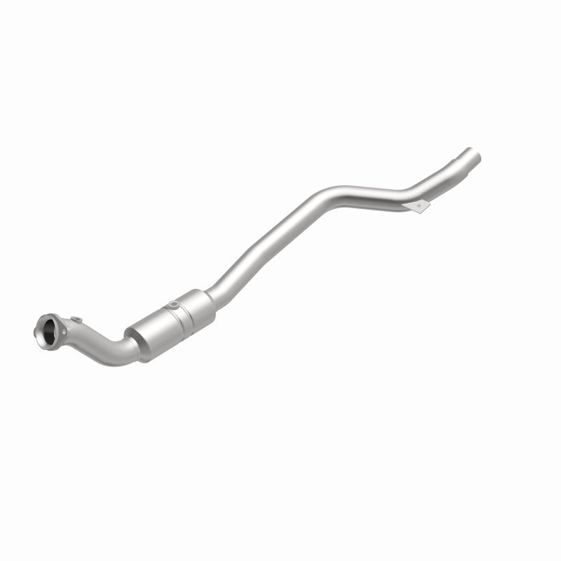 Load image into Gallery viewer, MagnaFlow 11-14 Chrysler 300 / Dodge Challenger/Charger 3.6L Direct Fit Catalytic Converter
