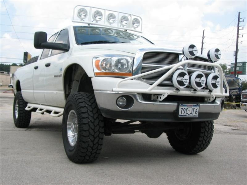 Load image into Gallery viewer, N-Fab Nerf Step 02-08 Dodge Ram 1500/2500/3500 Quad Cab 8ft Bed - Gloss Black - Bed Access - 3in
