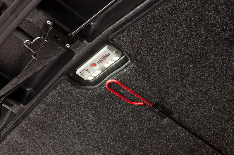 Load image into Gallery viewer, UnderCover 19-20 GMC Sierra 1500 (w/ MultiPro TG) 6.5ft Bed Elite LX Bed Cover - Abalone White
