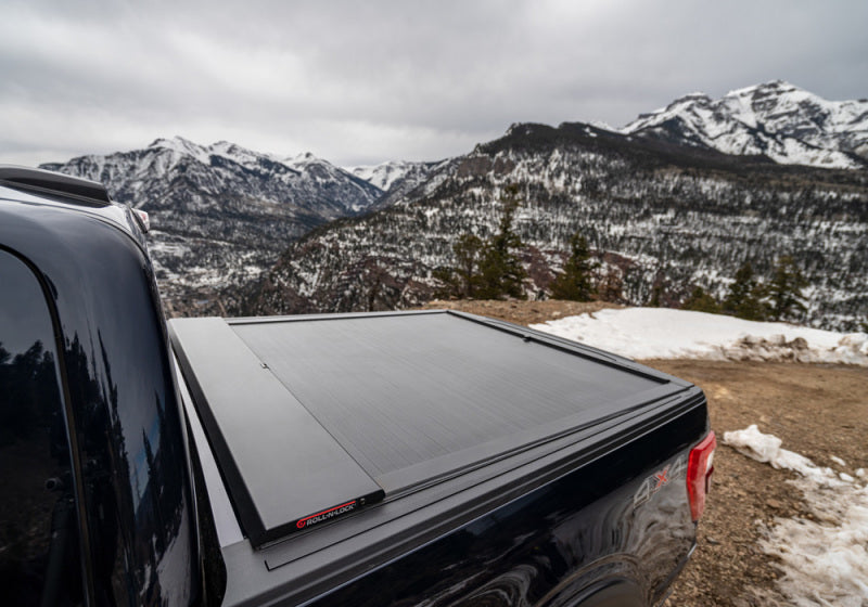 Load image into Gallery viewer, Roll-N-Lock 17-19 Ford F-250/F-350 Super Duty SB 80-3/8in A-Series Retractable Tonneau Cover
