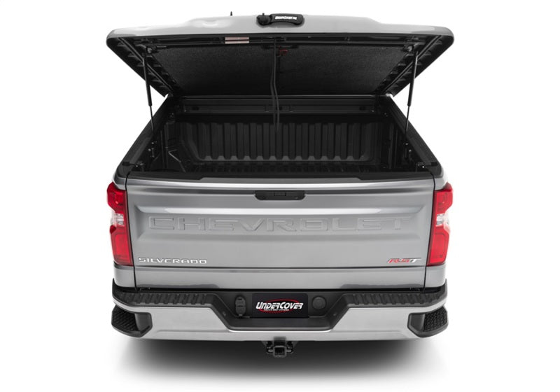 Load image into Gallery viewer, UnderCover 19-20 Chevy Silverado 1500 5.8ft Elite LX Bed Cover - Abalone White
