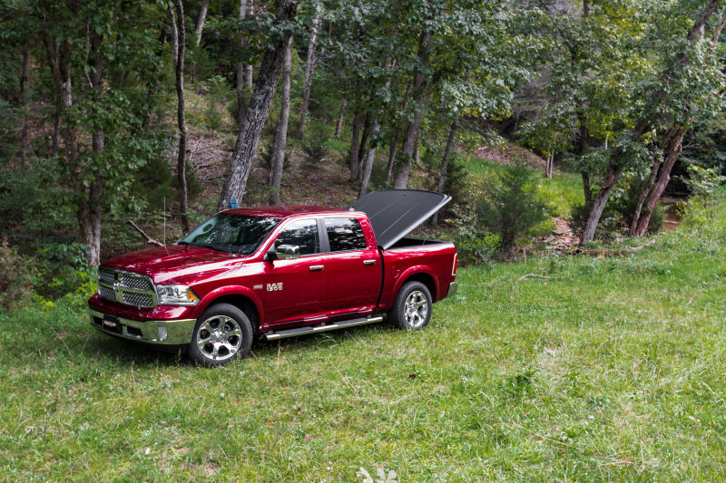 Load image into Gallery viewer, UnderCover 19-20 Ram 1500 6.4ft SE Bed Cover - Black Textured
