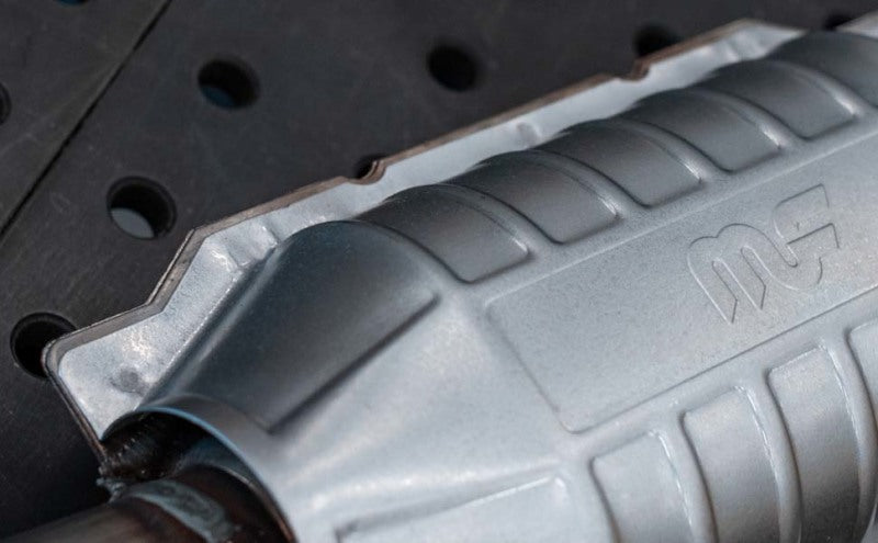Load image into Gallery viewer, MagnaFlow Universal CARB Compliant Catalytic Converter 2in Inlet/Outlet 16in Length 6.375in Width
