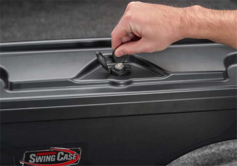 Load image into Gallery viewer, UnderCover 15-20 Chevy Colorado/GMC Canyon Drivers Side Swing Case - Black Smooth
