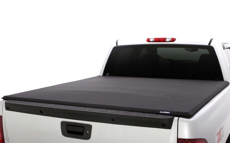 Load image into Gallery viewer, Lund 02-17 Dodge Ram 1500 (6.5ft. Bed) Genesis Elite Roll Up Tonneau Cover - Black
