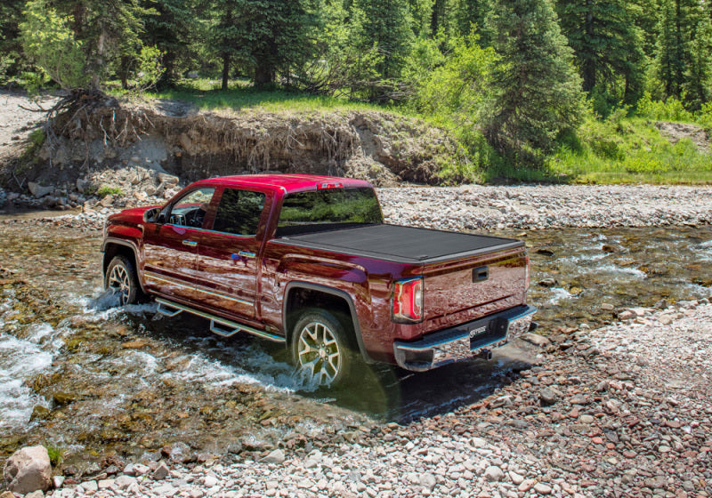 Load image into Gallery viewer, Retrax 2022 Tundra Regular &amp; Double Cab 6.5in Bed w/Deck Rail System ProMX Retractable Tonneau Cover
