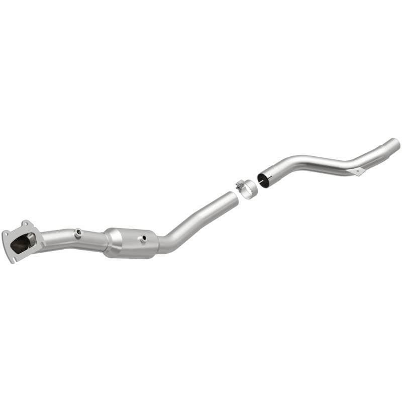 Load image into Gallery viewer, MagnaFlow Right Side Direct Fit Catalytic Converter 15-17 Chrysler 300 3.6L

