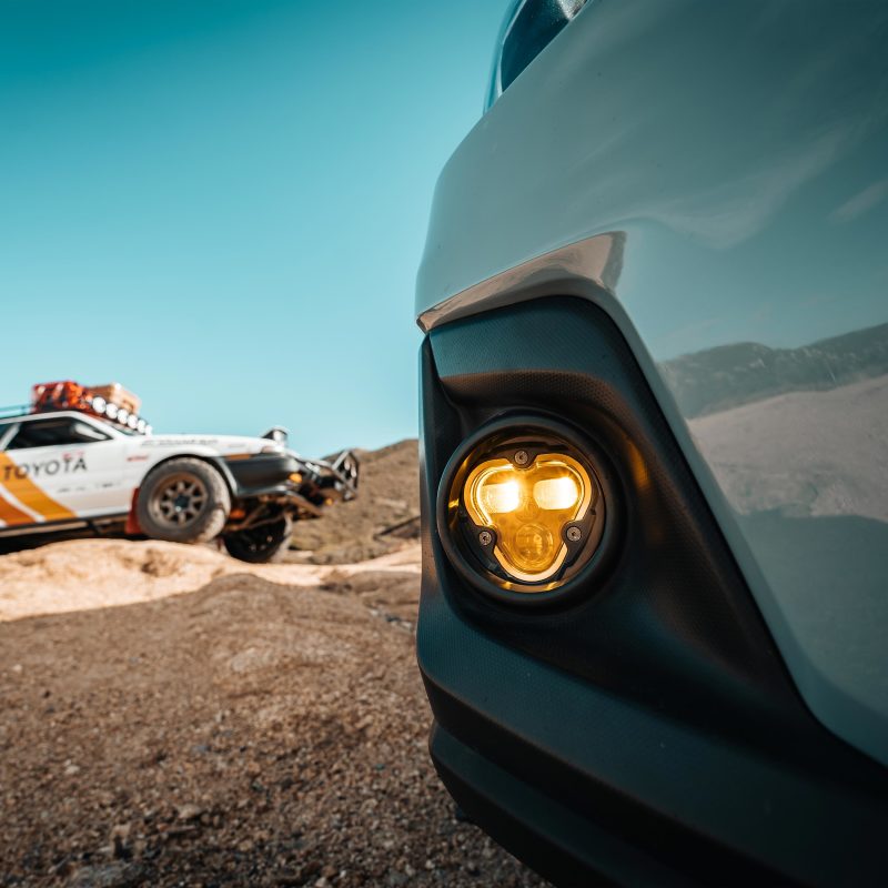 Load image into Gallery viewer, KC HiLiTES FLEX ERA 3 Dual Mode SAE Fog Light - Single Light Master Kit (w/Clear + Yellow Lens)
