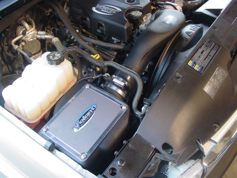 Load image into Gallery viewer, Volant 01-06 Chevrolet Avalanche 2500 8.1 V8 PowerCore Closed Box Air Intake System
