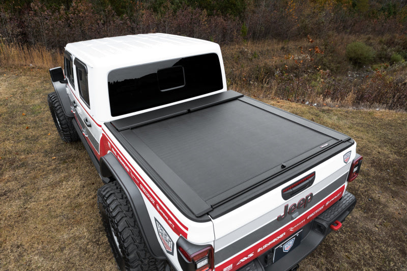 Load image into Gallery viewer, Roll-N-Lock 2020 Jeep Gladiator 5ft bed M-Series Retractable Tonneau Cover
