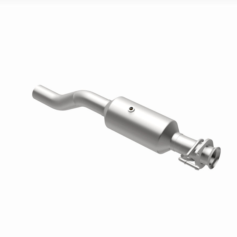 Load image into Gallery viewer, MagnaFlow 20-22 Ford F-350 Super Duty V8 7.3L Rear Underbody Direct Fit Catalytic Converter
