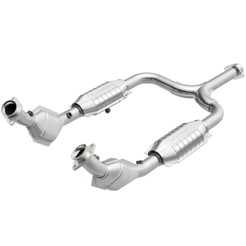 Load image into Gallery viewer, Magnaflow Conv DF 01-04 Ford Mustang 3.8L CA
