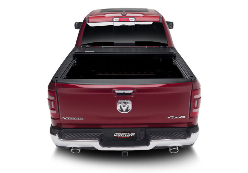 Load image into Gallery viewer, UnderCover 19-20 Ram 1500 6.4ft Armor Flex Bed Cover - Black Textured
