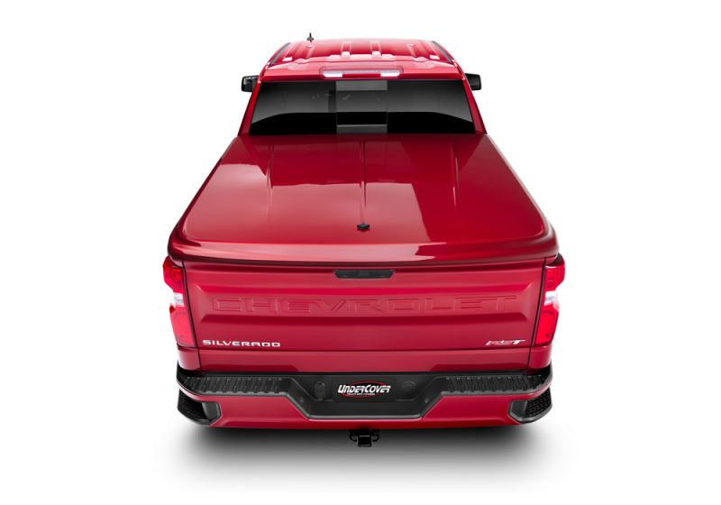 Load image into Gallery viewer, UnderCover 19-20 Chevy Silverado 1500 6.5ft Lux Bed Cover - Satin Steel Metallic
