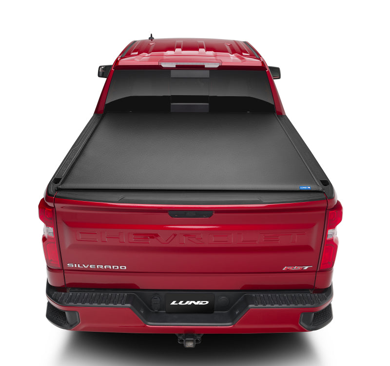 Load image into Gallery viewer, Lund 15-17 Chevy Colorado (6ft. Bed) Genesis Roll Up Tonneau Cover - Black
