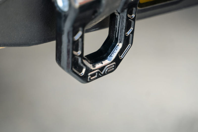Load image into Gallery viewer, DV8 Offroad Elite Series D-Ring Shackles - Pair (Black)
