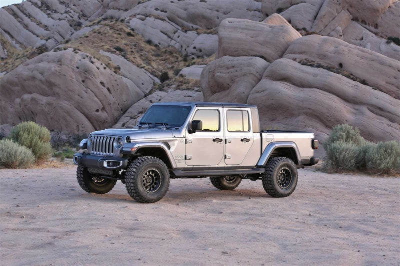 Load image into Gallery viewer, Fabtech 20-21 Jeep JT 4WD Gas 3in Trail w/Dlss Shks
