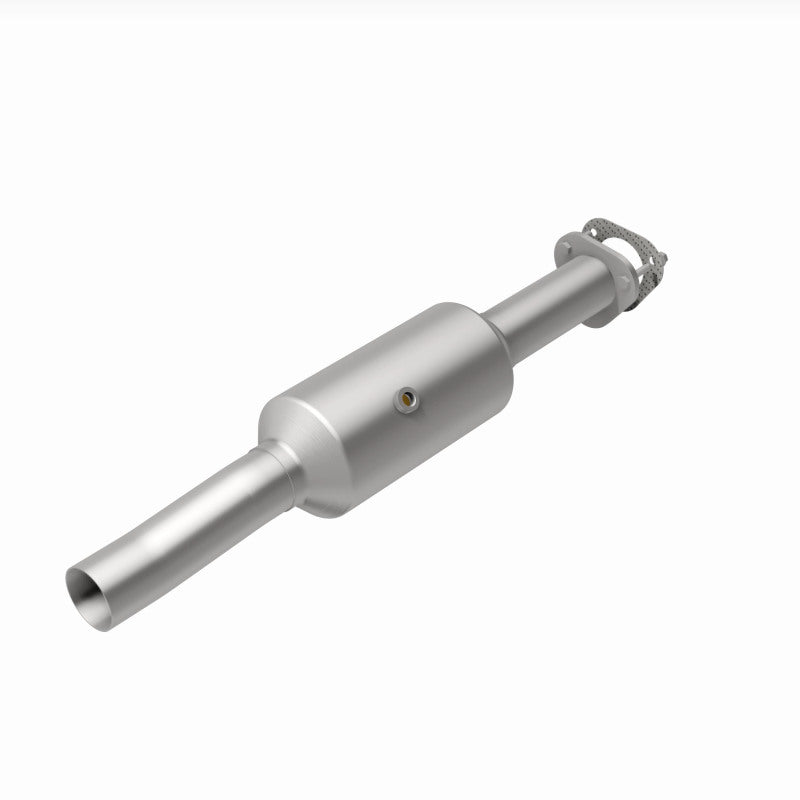 Load image into Gallery viewer, MagnaFlow 16-19 Ford E-450 Super Duty Base V10 6.8L Underbody Direct-Fit Catalytic Converter
