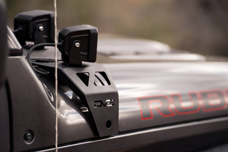 Load image into Gallery viewer, DV8 Offroad 18-22 Jeep Gladiator JT Cowl Light Bar Bracket
