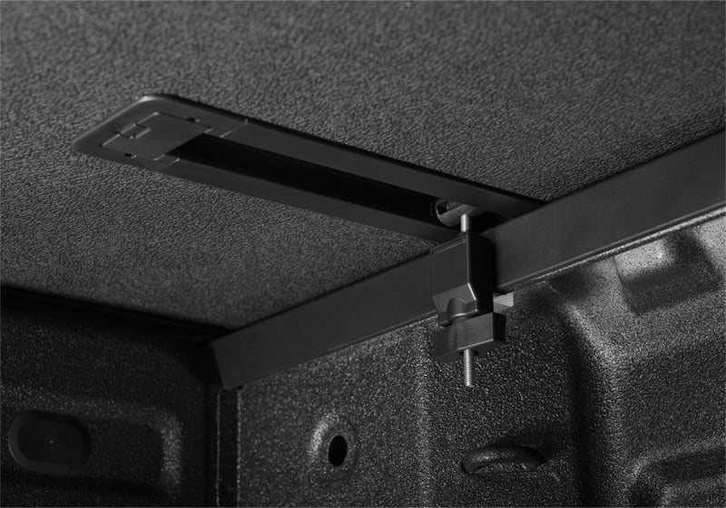 Load image into Gallery viewer, Extang 2023 Chevy/GMC Canyon/Colorado (5ft. 2in. Bed) Solid Fold ALX
