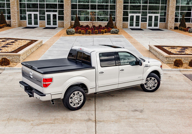 Load image into Gallery viewer, UnderCover 19-20 Ford Ranger 6ft Elite Bed Cover - Black Textured

