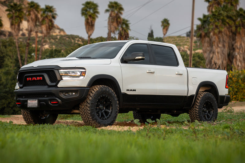 Load image into Gallery viewer, ICON 2019+ Ram 1500 2/4WD .75-2.5in Stage 2 Suspension System
