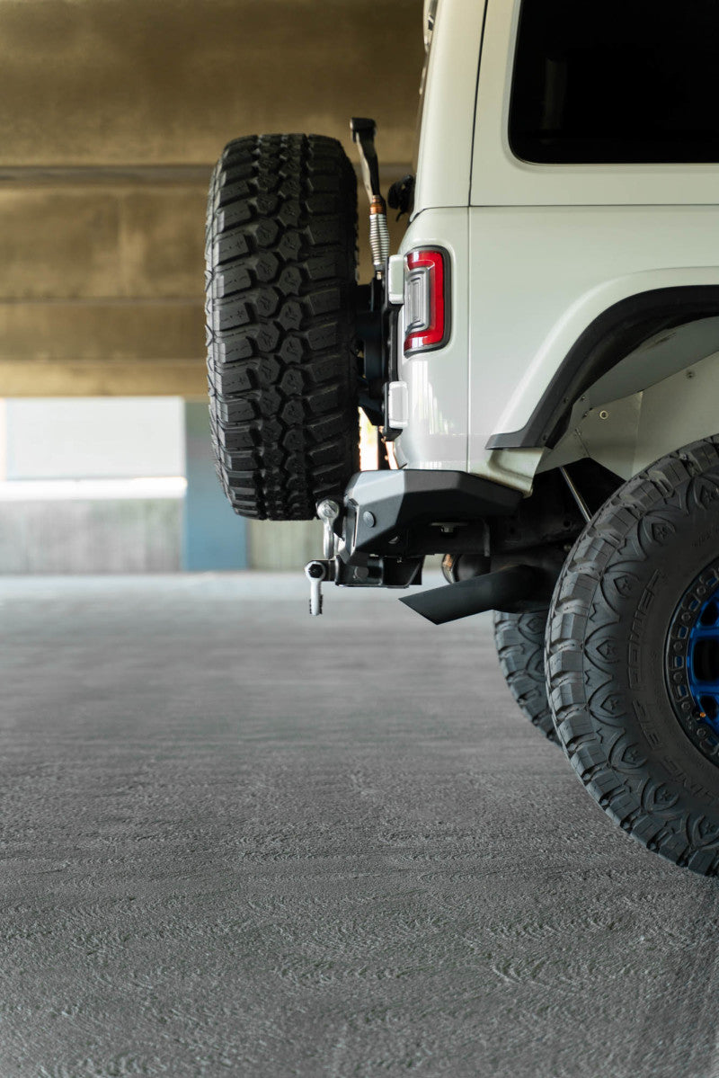 Load image into Gallery viewer, DV8 Offroad 18-23 Wrangler JL FS-7 Series Rear Bumper
