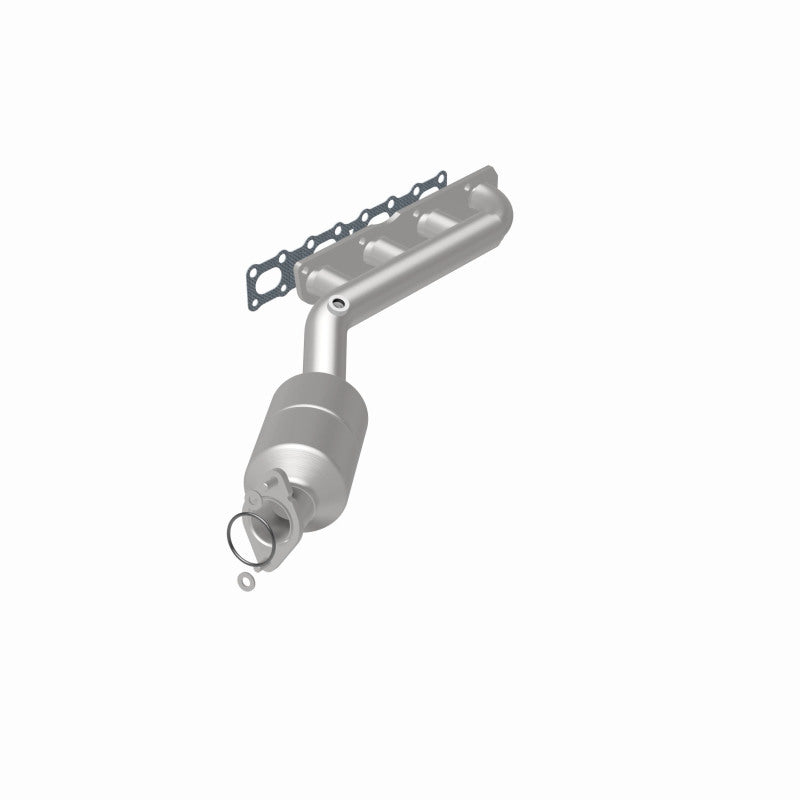 Load image into Gallery viewer, MagnaFlow Direct-Fit SS Catalytic Converter 04-06 Nissan Titan 5.6L V8 (California)
