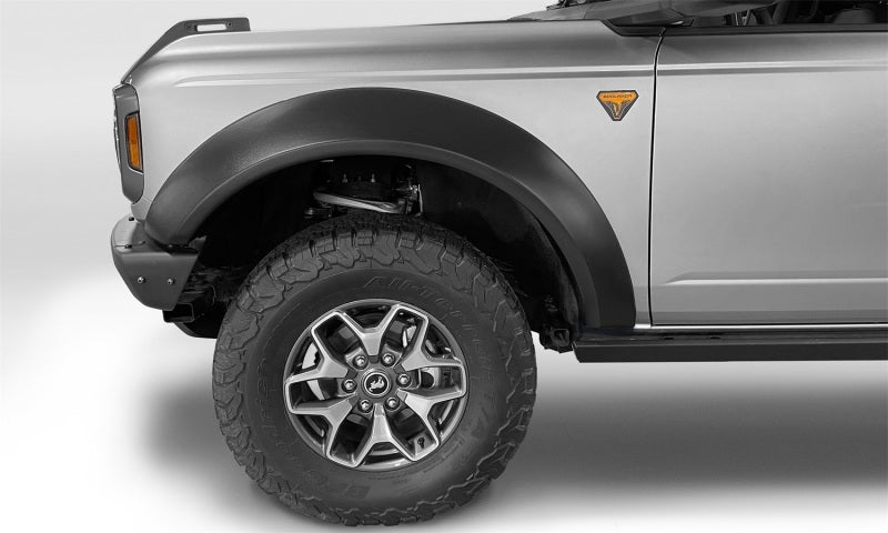 Load image into Gallery viewer, Bushwacker 2021+ Ford Bronco 4-Door Extend-A-Flares 4pc - Black

