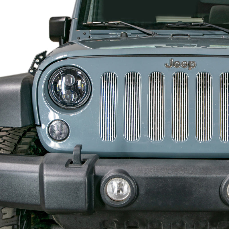 Load image into Gallery viewer, DV8 Offroad 2007-2018 Jeep JK Polished Grille Inserts
