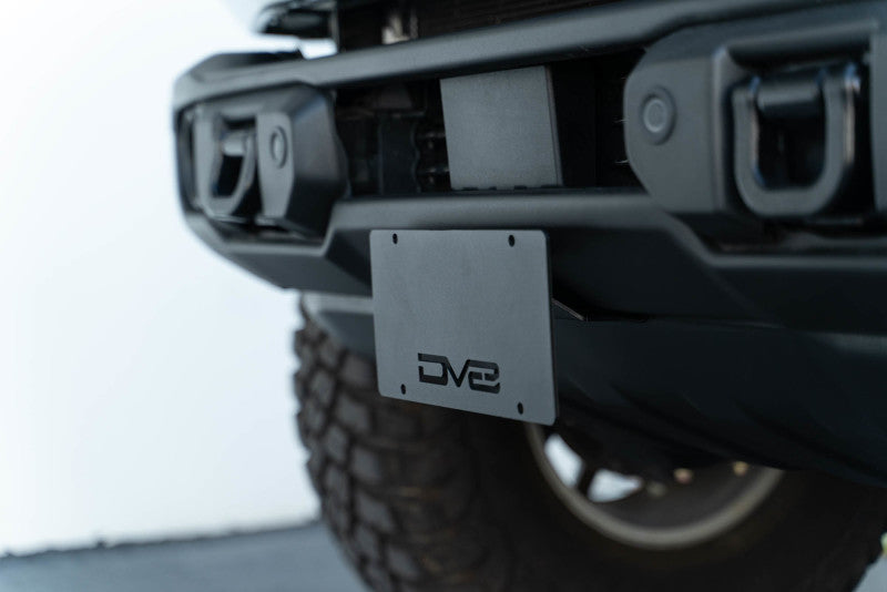 Load image into Gallery viewer, DV8 Offroad 21-23 Ford Bronco Capable Bumper Front License Plate Mount
