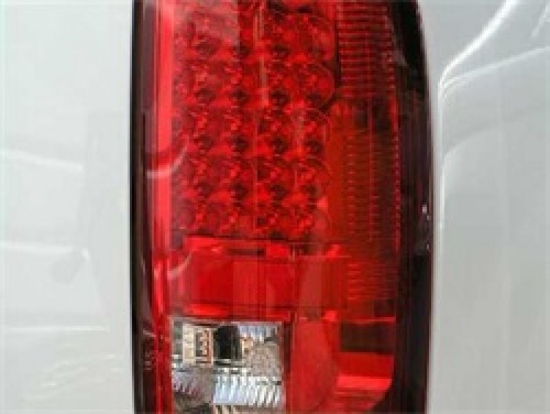Load image into Gallery viewer, Spyder Dodge Ram 02-06 1500/Ram 2500/3500 03-06 LED Tail Light Red Clear ALT-YD-DRAM02-LED-RC
