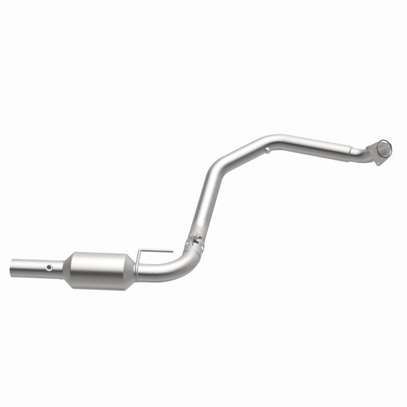 Load image into Gallery viewer, MagnaFlow 2009 Chevrolet Express 4500 V8 6.0L Left Underbody Catalytic Converter
