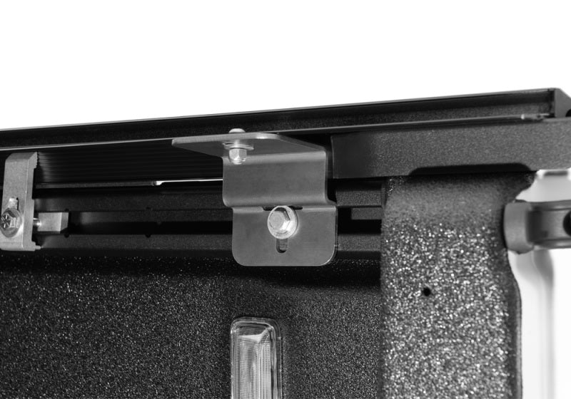 Load image into Gallery viewer, Truxedo 2020 Jeep Gladiator 5ft Sentry CT Bed Cover
