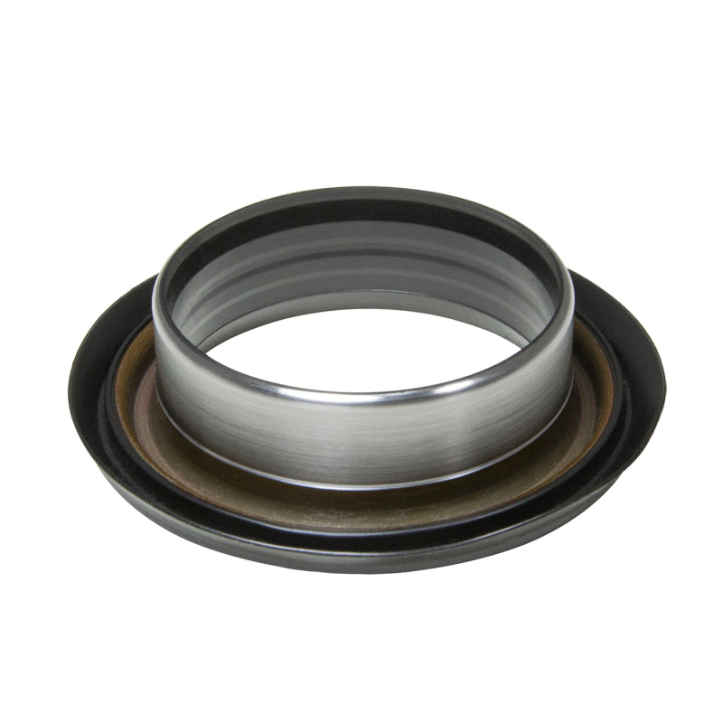 Load image into Gallery viewer, Yukon Gear Adapter Sleeve for GM 8.6in/9.5in Yokes to use Triple Lip Pinion Seal
