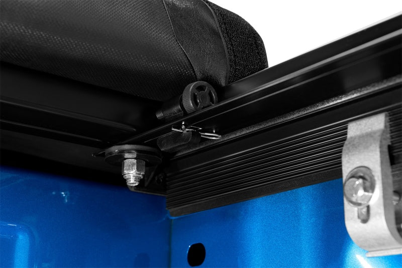 Load image into Gallery viewer, Lund 04-18 Ford F-150 (8ft. Bed) Genesis Roll Up Tonneau Cover - Black
