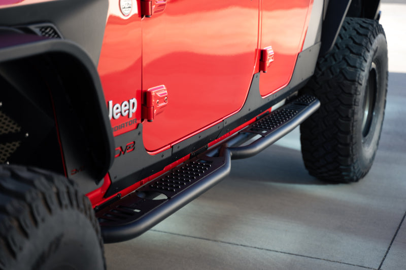 Load image into Gallery viewer, DV8 Offroad 20-23 Jeep Gladiator JT Rock Skins
