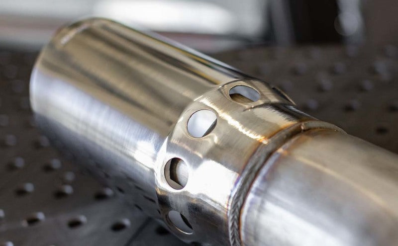 Load image into Gallery viewer, MagnaFlow SYS Cat-Back 2017 Chevrolet Silverado 6.6L Diesel Polished Single Wall 6in Tip
