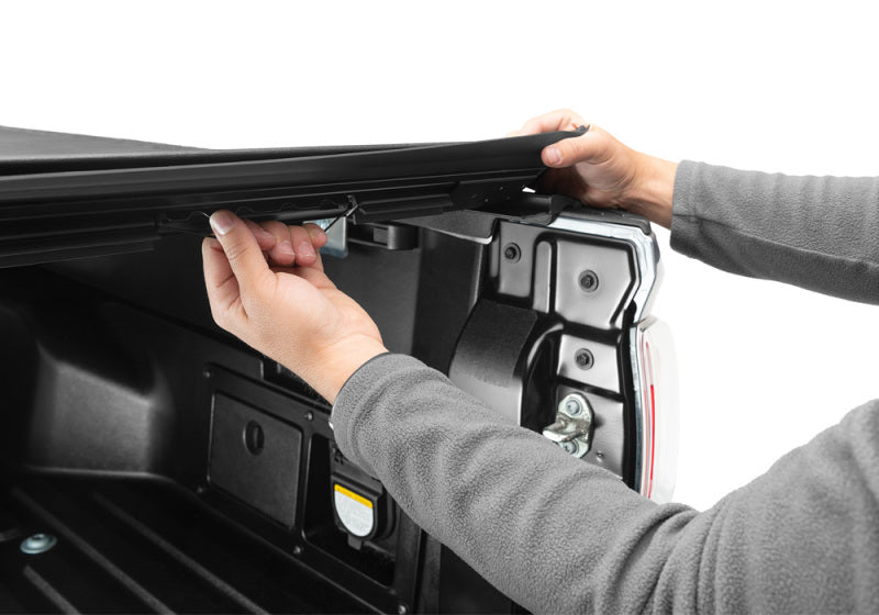 Load image into Gallery viewer, Truxedo 07-20 Toyota Tundra 8ft Sentry Bed Cover
